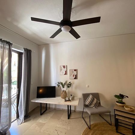 Апартаменти Seaside Akrata'S House Paralia Akratas Екстер'єр фото